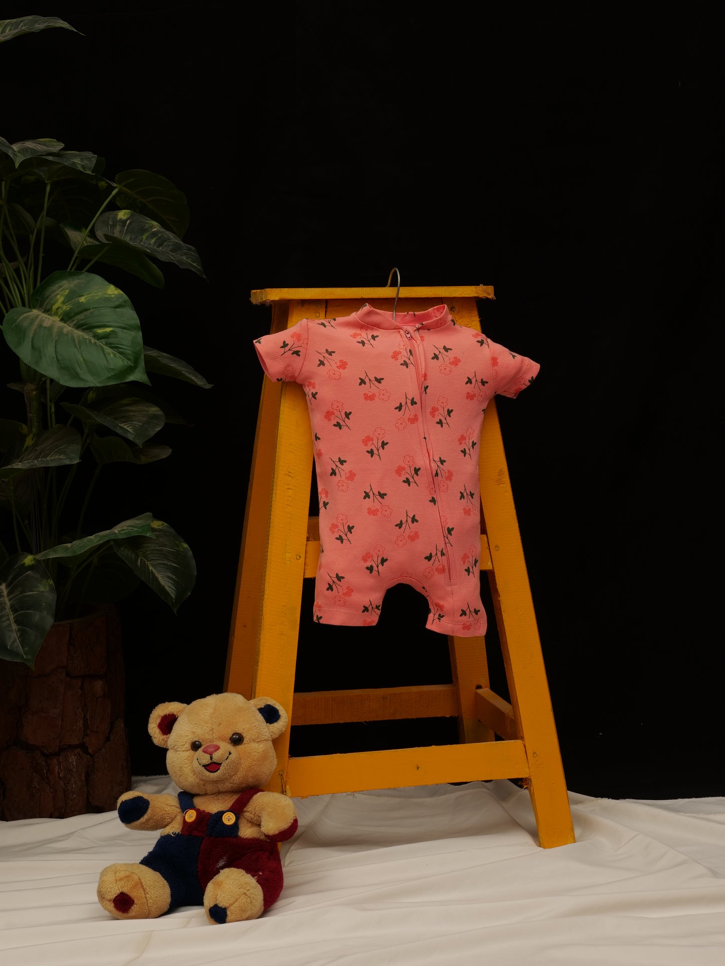 Adorable Floral Baby Romper – Soft & Stylish Summer Wear Pakistan